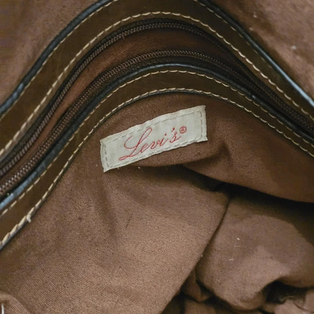 Levis pre owned